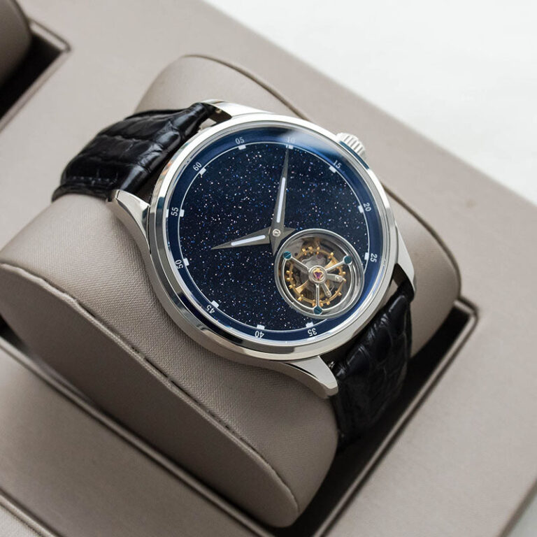 Tourbillon Master SU8230STRA - Image 3